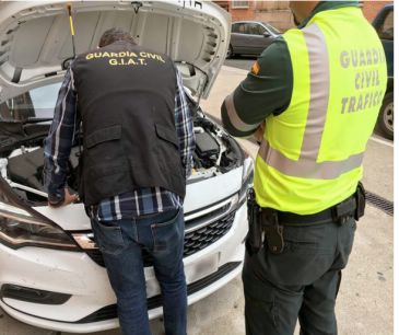 Investigan si un concesionario de Alcañiz manipuló kilómetros en coches