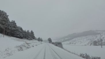 La nieve provoca el corte de dos carreteras en Teruel y obliga a usar cadenas en otras diez