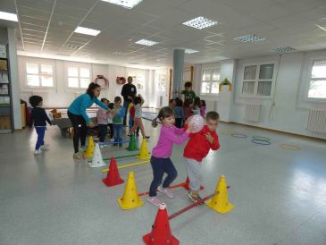 Alumnos de Infantil del CEIP La Fuenfresca se convierten en universitarios por un día