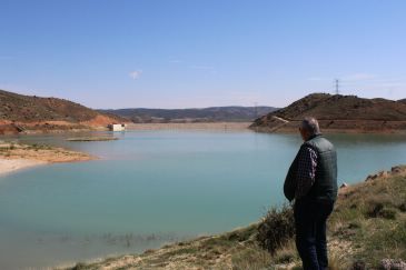 El embalse de Las Parras, una infraestructura que funciona a medio gas