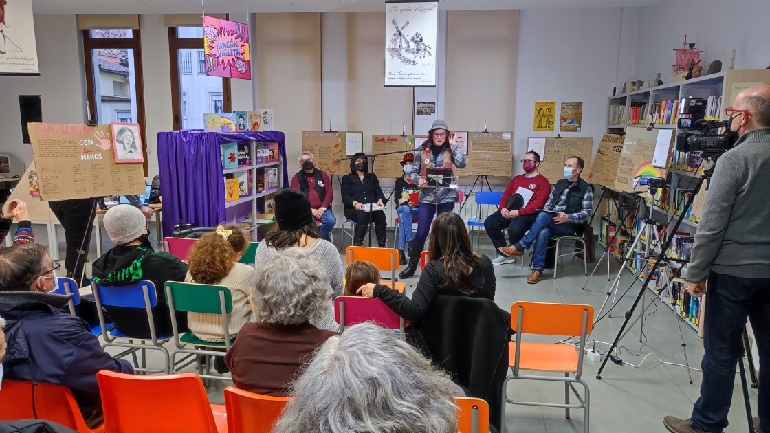 Andorra celebra el Día Mundial de la Poesía con un recital en la biblioteca infantil