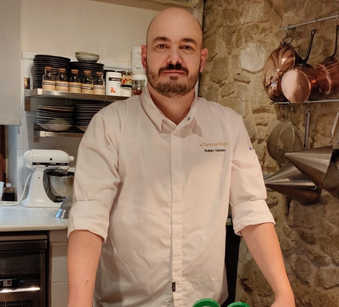 Rubén Catalán, cocinero del Restaurante El Visco, que ha recibido una Estrella Verde Michelin: 