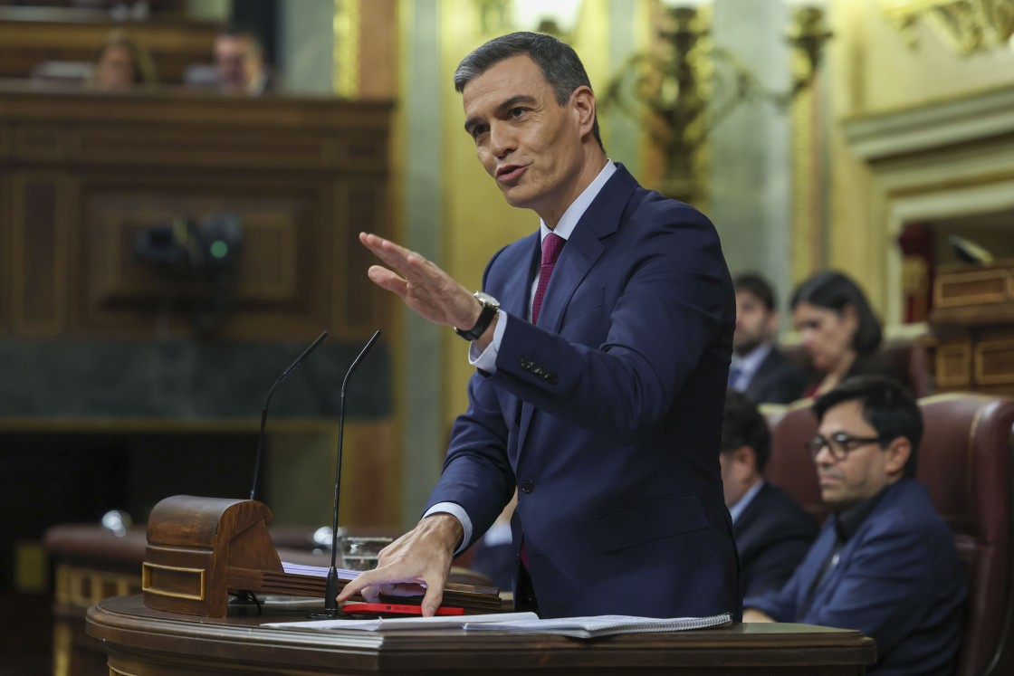 Sánchez alude en su discurso de investidura al “pacto de la ignominia” de PP y Vox en Aragón y la DGA le contesta que miente