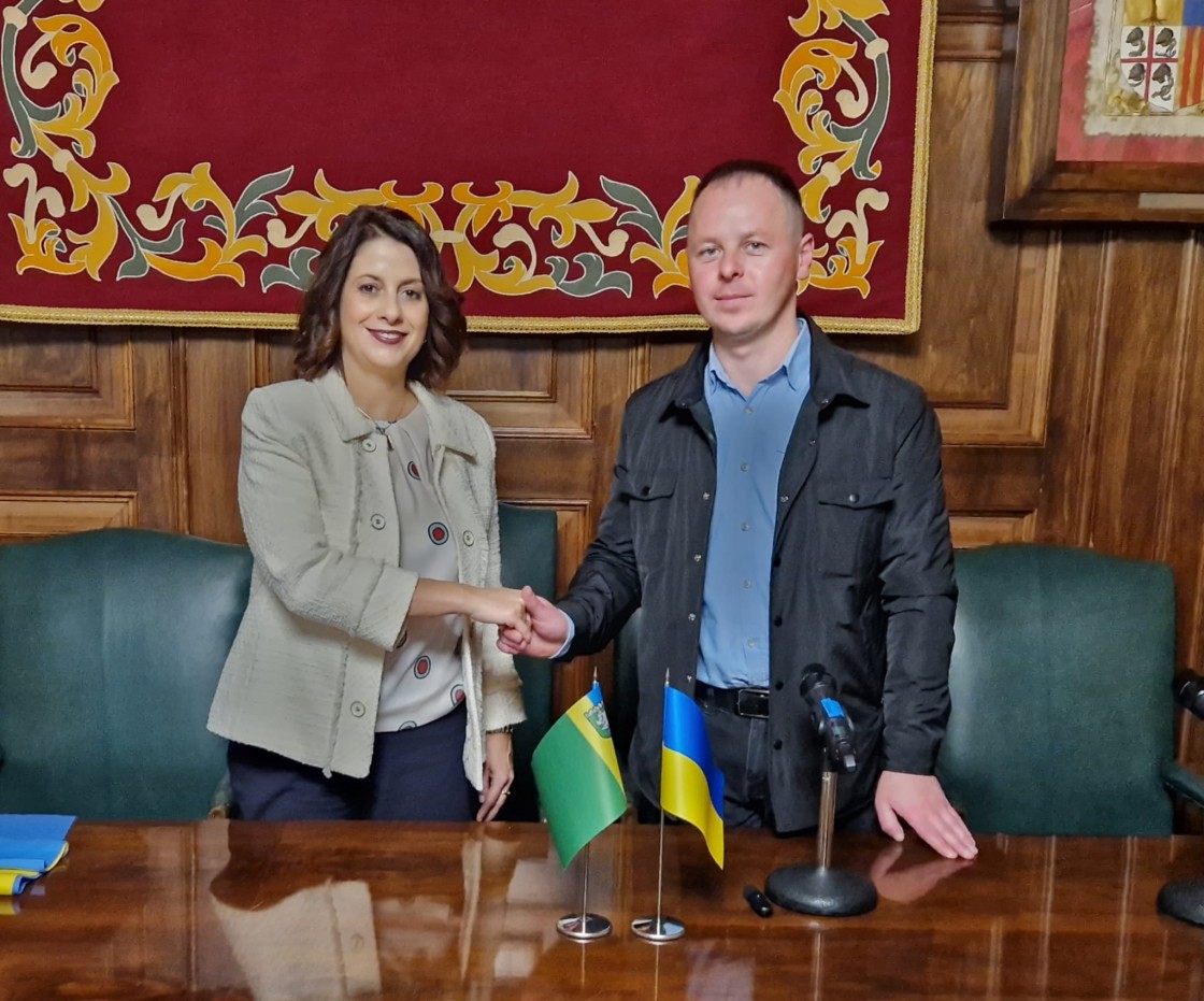 El Ayuntamiento de Teruel estrecha relaciones con la localidad ucraniana de Malyn