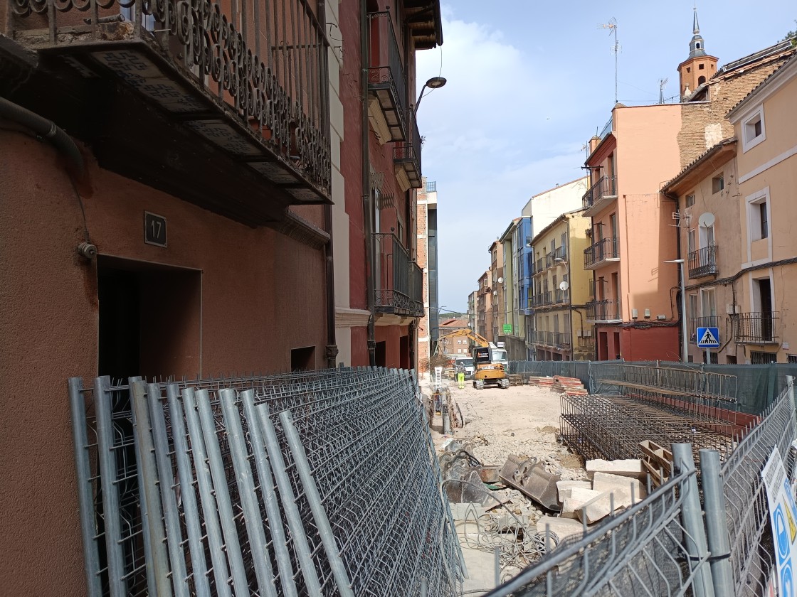 Los trabajos en el solar de la calle San Francisco de Teruel se prolongarán dos meses más