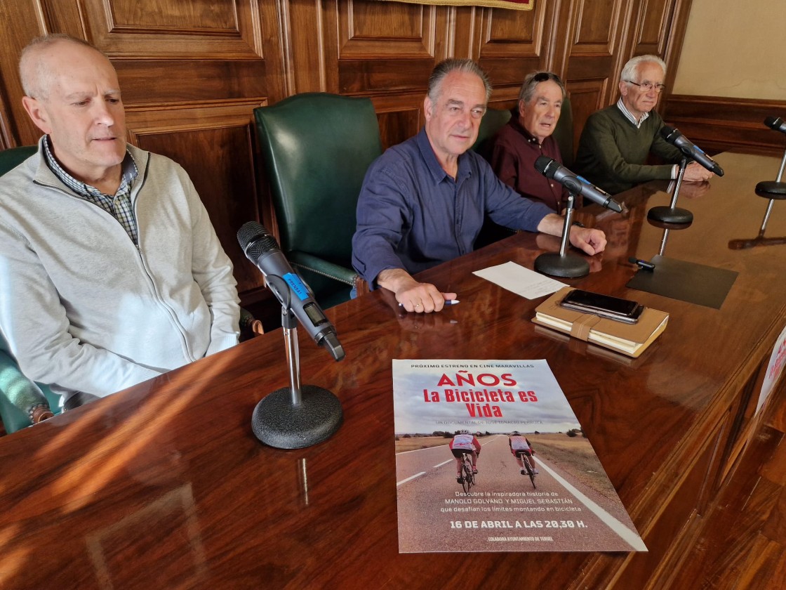 Manolo Golvano y Miguel Sebastián protagonizan un documental sobre ciclismo