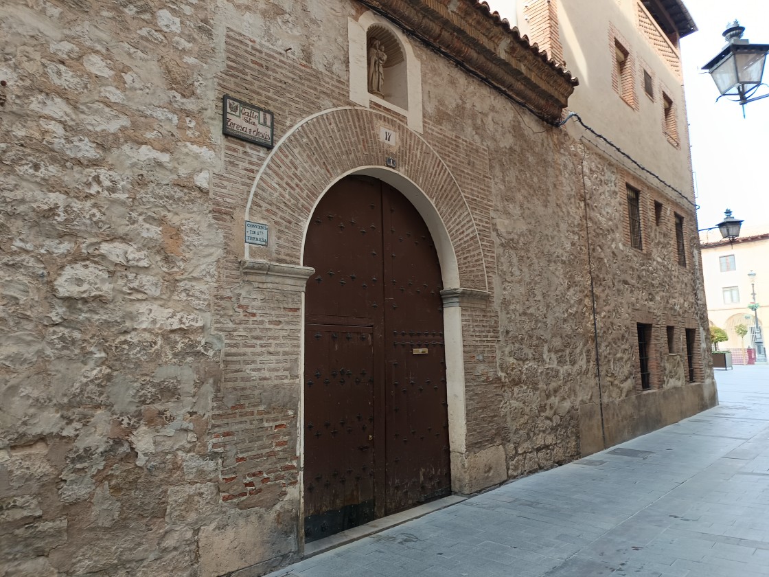 Las congregaciones de la plaza de las Monjas quieren vender los conventos y sus anexos