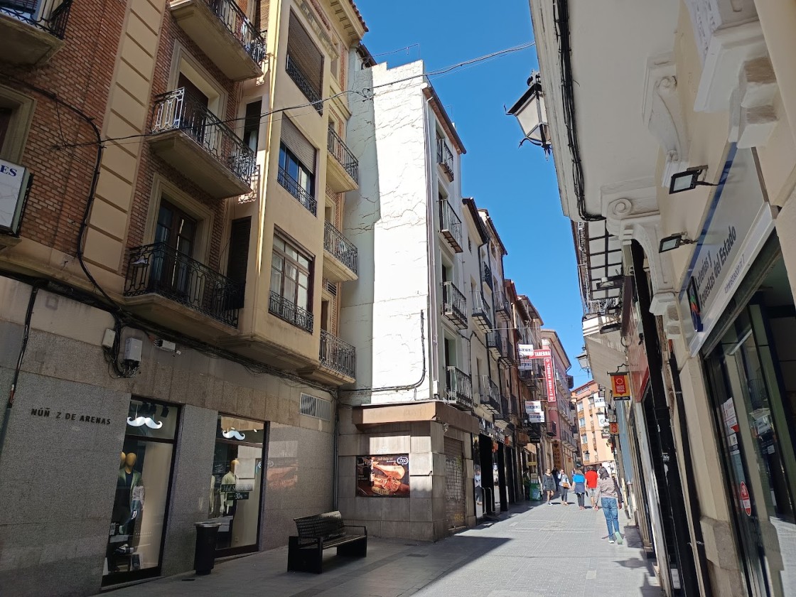 El Ayuntamiento de Teruel encargará la pintura de un mural en una fachada lateral del Tozal