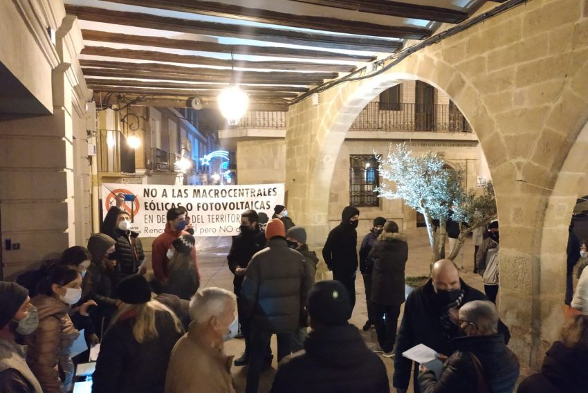 Vecinos de Alcorisa protestan contra la masificación de parques eólicos en el territorio