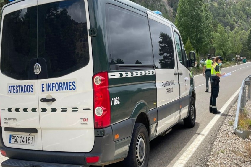 Localizado y detenido un conductor implicado en un accidente en Fuentes Claras con una mujer de 77 años herida grave