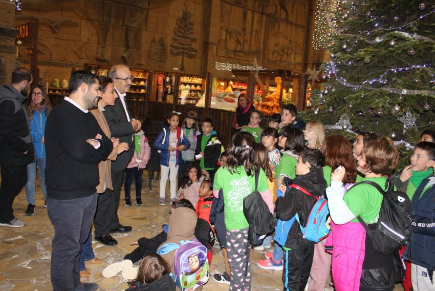 Más de 2.500 escolares turolenses visitan gratis Dinópolis gracias a una campaña de la Diputación Provincial