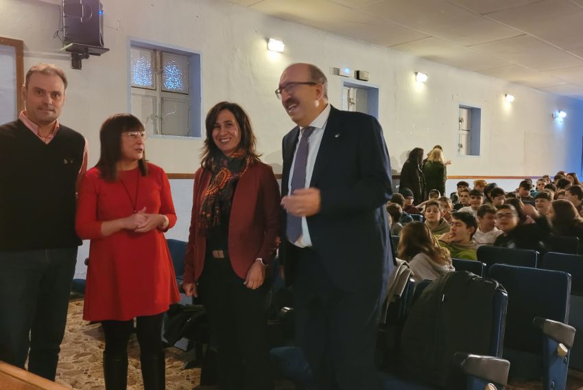La Diputación de Teruel continúa con la campaña de sensibilización contra el acoso escolar en los institutos de la provincia