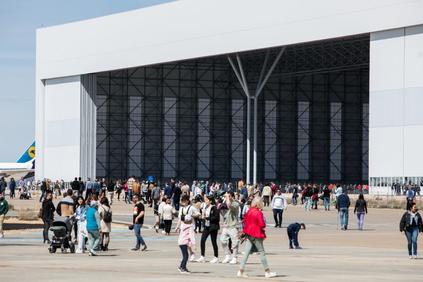Tarmac Aragón es la única empresa que opta a la gestión del hangar doble del Aeropuerto de Teruel