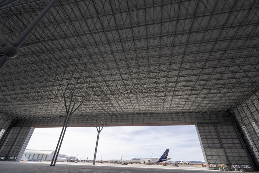 Tarmac Aragón abonará 1,5 millones de euros al año por el uso del hangar doble del Aeropuerto de Teruel