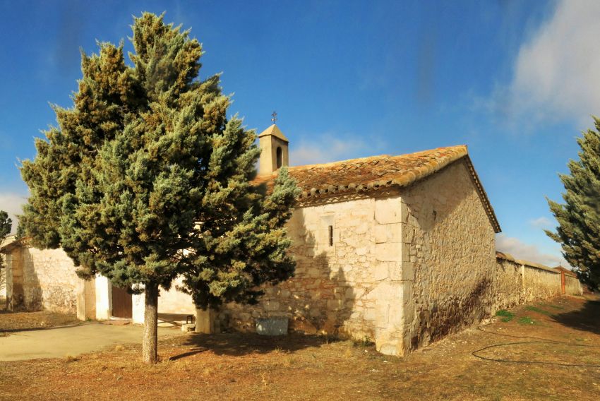 El camposanto de Caudé acoge una nueva charla sobre el patrimonio funerario de la Comunidad de Teruel