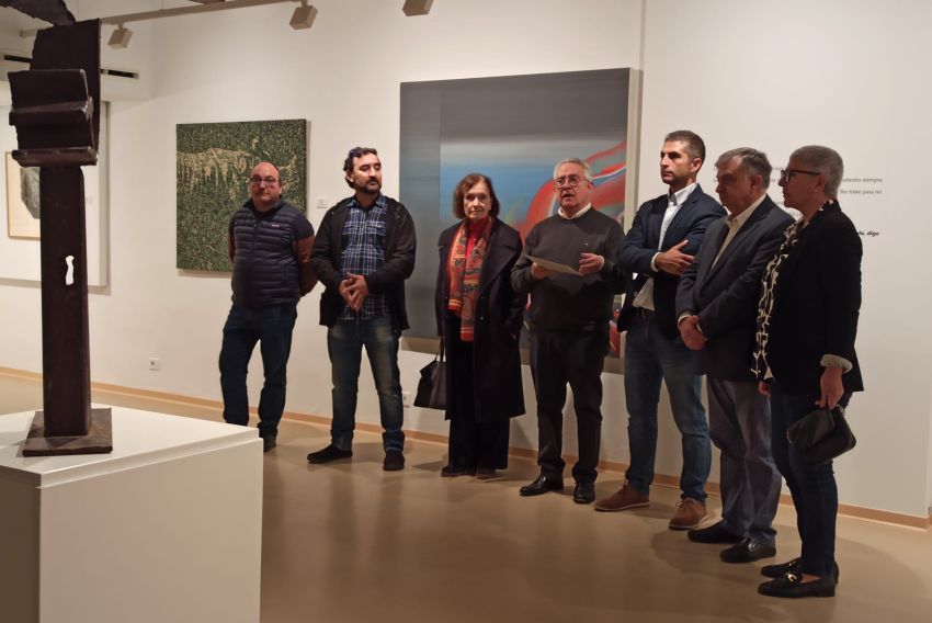 Un paseo por la pintura informalista española en el Museo Salvador Victoria