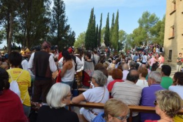 Los alcañizanos participan masivamente en la romería de la Virgen de los Pueyos