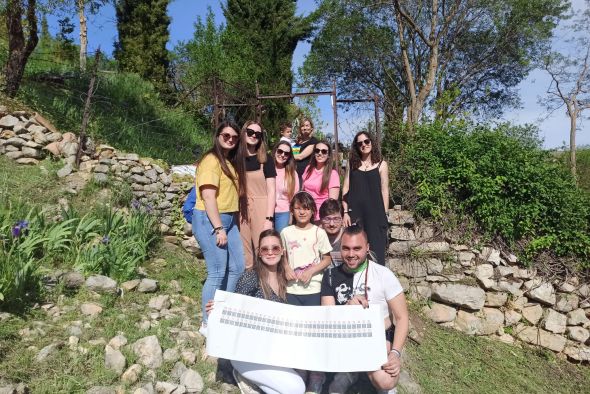 Bueña mejora su accesibilidad gracias a la ayuda de los alumnos del Francés de Aranda