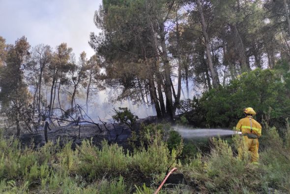 El Gobierno de Aragón da por controlado el incendio de Valderrobres