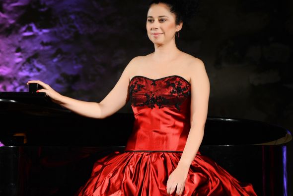 Anna Feu, soprano y directora del curso de canto Elvira Hidalgo: Este año el curso de canto va a ser además un pequeño ciclo de música lírica en Valderrobres