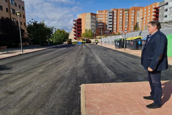 El Plan de Asfaltado de Teruel se inicia en la calle Pedro IV y llegará en las próximas semanas a varios barrios