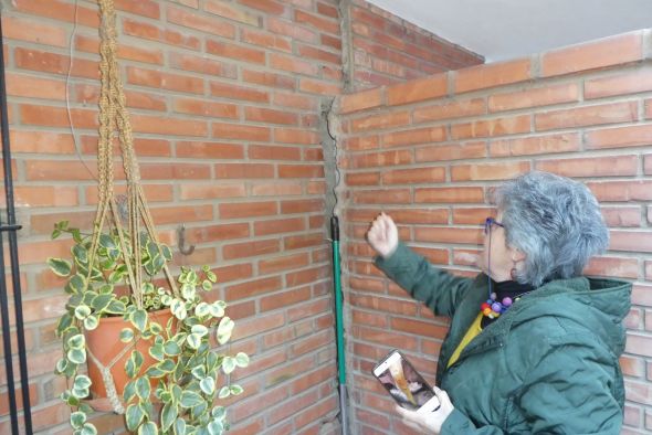 Preocupación entre los propietarios por las grietas detectadas en varios unifamiliares de la urbanización La Florida, en Teruel