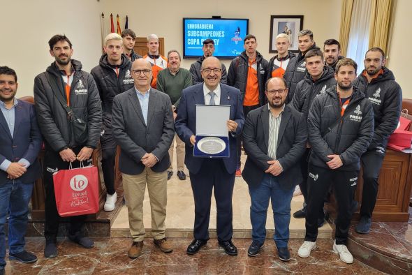 La Diputación de Teruel recibe con honores al Pamesa Teruel Voleibol