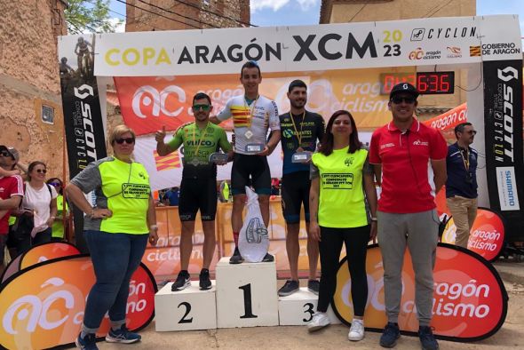 Javier Navarro y Eva Elbaile se proclaman campeones  de Aragón XCM