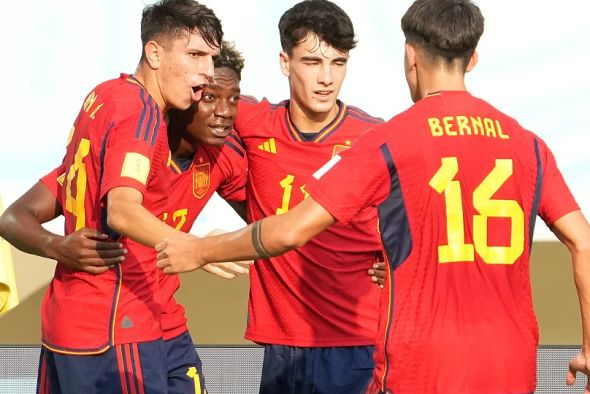 España Sub 17 pasa a octavos de final como primera de grupo tras empatar con Uzbekistán
