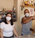 Laura Sanz y Raúl Altés  nuevos pobladores de Bueña, donde gestionan el bar y servicios municipales: “Lo que hemos ganado en Bueña es independencia y eso no se paga con dinero”