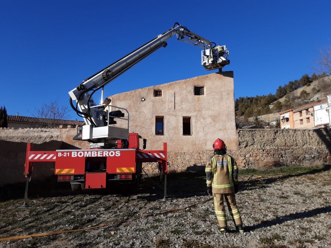 Los bomberos de la Diputación de Teruel intervienen en dos incendios en Luco de Jiloca y Torrijo del Campo