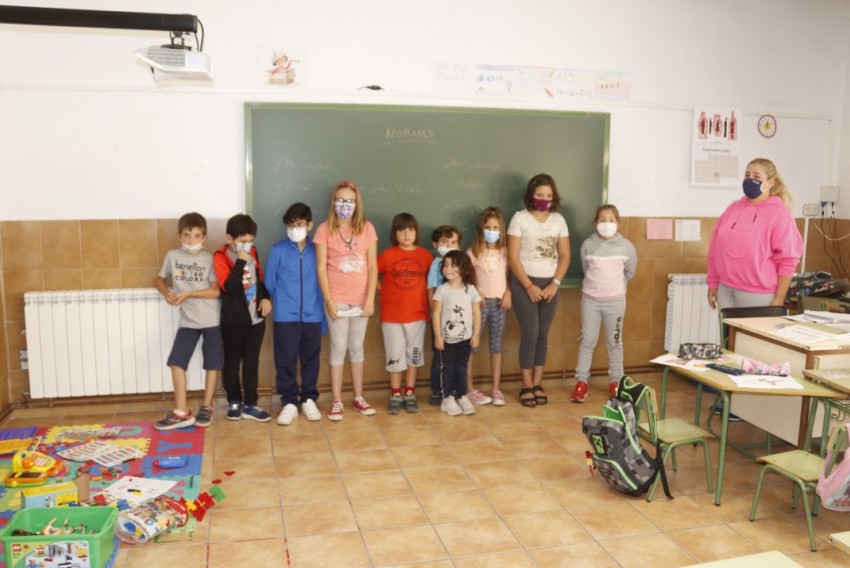 La escuela de Griegos tendrá dos profesores para doce niños