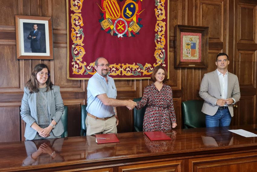 El Ayuntamiento de Teruel firma un convenio con Cruz Roja para promover el empleo en la ciudad