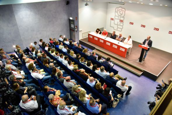 Lambán reta a quitarle el oxígeno a Vox y que Partido Popular, Teruel Existe y PAR se retraten