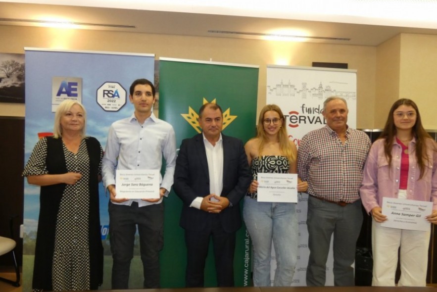 Tres jóvenes de Castellote, Valderrobres y Teruel estudiarán con una beca de 6.000 euros