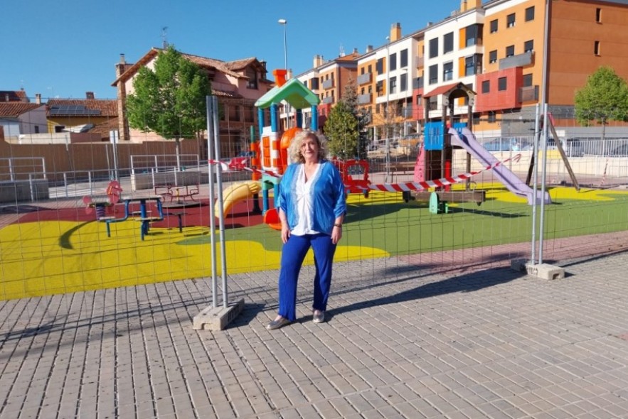 El Ayuntamiento de Teruel renueva el suelo de caucho en todos los parques de la ciudad
