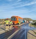 Un herido en un accidente entre un turismo y dos camiones en la N-211 a la salida de Alcañiz