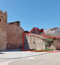 Sale a licitación la restauración de un tramo de la muralla de Manzanera y de su entorno