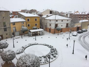La nieve ya cae en la provincia de Teruel y crea los primeros problemas en las carreteras