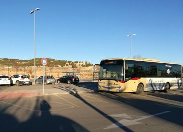 La línea A del autobús urbano llega ya hasta Dinópolis