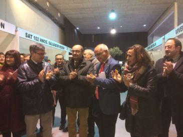 El presidente de Aragón inaugura la XVII edición de Fitruf, la feria de la trufa que se celebra en Sarrión el fin de semana