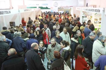 La presencia de profesionales de otros países aumenta este año en la Feria de la Trufa de Sarrión