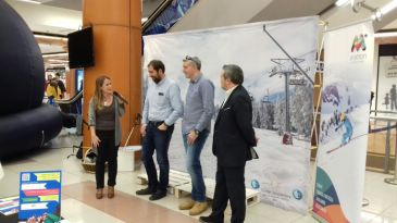 Los empresarios de Gúdar-Javalambre exhiben la nieve ante el fiel público valenciano