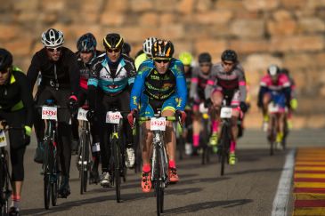 Las bicicletas protagonizan la primera jornada de La Invernal en el circuito de Motorland de Alcañiz