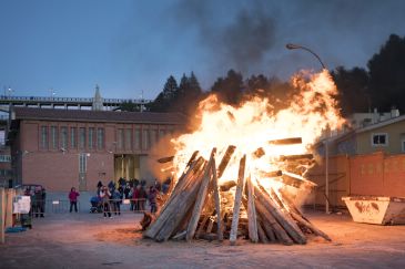 La provincia de Teruel celebra San Antón con las tradicionales hogueras