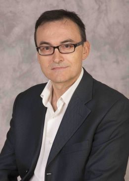Javier Urquiza, escritor: “Mi novela saca a colación diversas cuestiones, como el sueño de la eterna juventud”