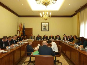 La Diputación de Teruel aprueba las subvenciones del Fite de 2017 para mejoras en carreteras, Museo Provincial y parques de bomberos