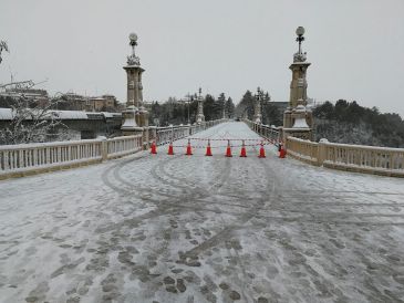 Actualización: La Cuesta de los Gitanos, única calle cortada al tráfico rodado en Teruel capital, ya se puede transitar por el viaducto viejo y ya circula el autobús urbano