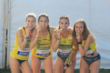 Érika Torner es tercera y Marta Silvestre undécima en el nacional de clubes de cross