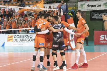 El CV Teruel liquida a Palma y se coloca en el primer puesto de la Superliga de voleibol